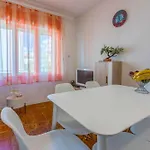 In 39111 Apartment Novi Vinodolski