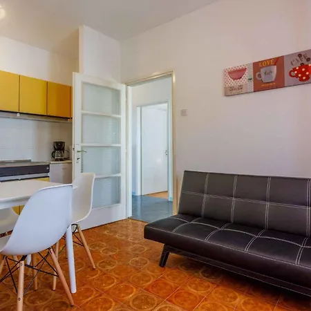 Appartement In 39111